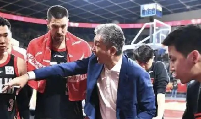 世界杯赛程-五连胜，郑永刚：赢下比赛靠积极防守；春节前的三连客要打好